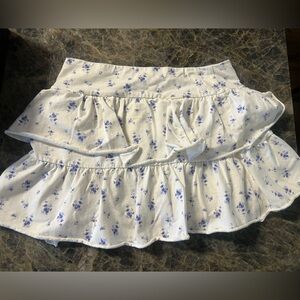 Wild Fable White and Blue Floral Skorts